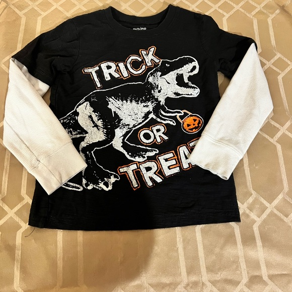 Kid’s Halloween shirt - Picture 2 of 6
